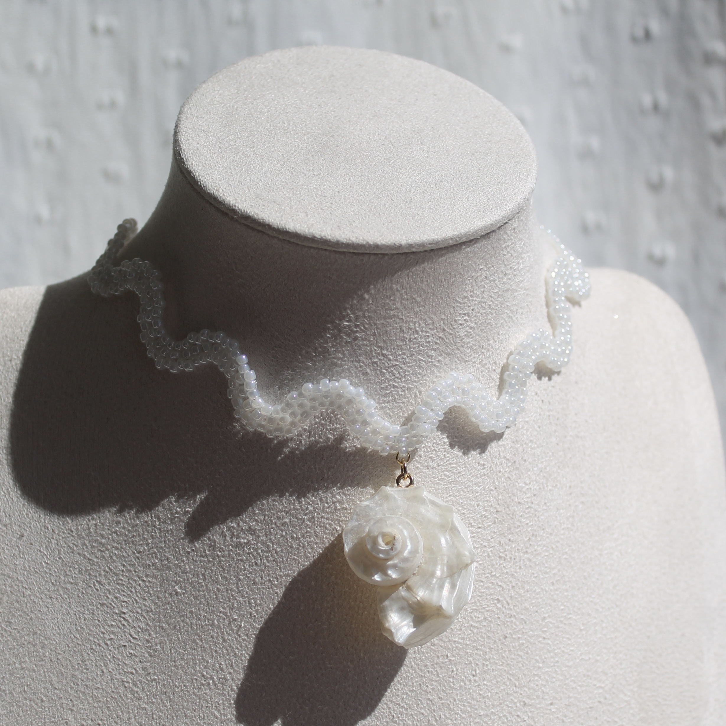 Minimalist beach choker with shell charm